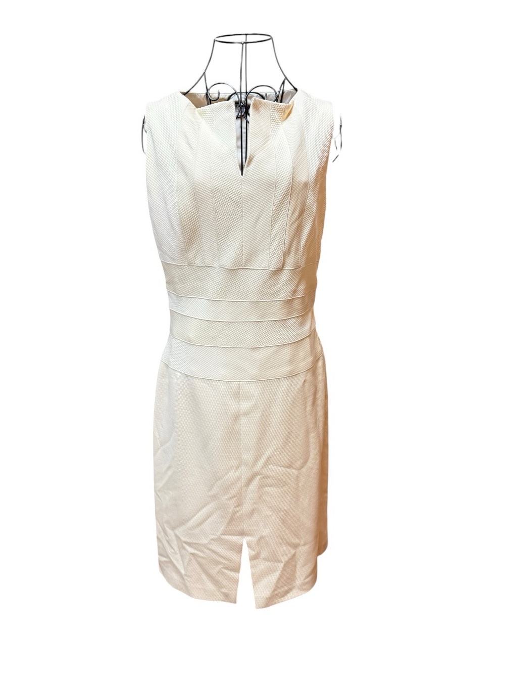 Kay Unger Cream Textured Sheath Dress Elegant Career Cocktail